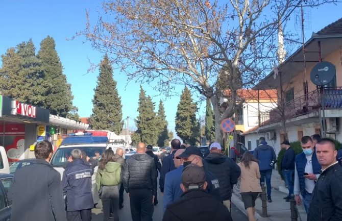Krivične prijave za sve koji su kršili mjere u Tuzima