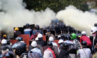 Mjanmar: Policija pucala na demonstrante, najmanje četvoro mrtvih 