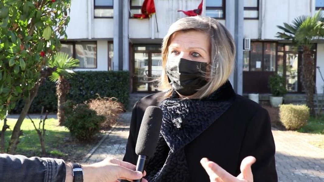 UlcinjPortretHatidaonipotpredsjednicaOptine