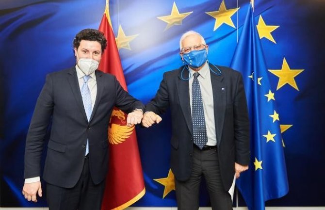 Abazović - Borelj: EK mobilisala 200 hiljada dodatne podrške Crnoj Gori u borbi sa pandemijom