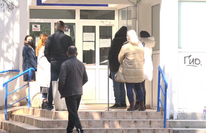 Situacija u Baru blago optimistična, ali nema opuštanja, ima dovoljno medicinskog osobolja i ljekova