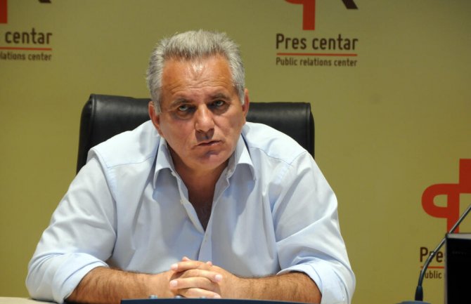 UP: Napadnut Esad Kočan urednik 