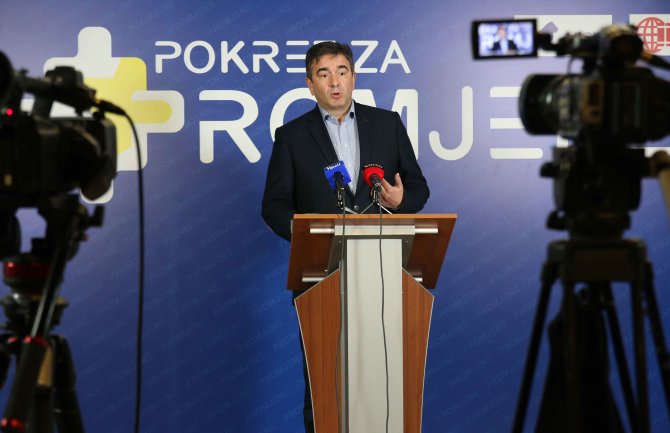 Medojević: Maestral uslovio radnike vakcinacijom,krše Ustav i diskriminišu zaposlene