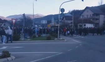 Novi Put: Grebović da objavi koliko je podnijeto prekršajnih prijava zbog blokade raskrsnice u Rakonjama