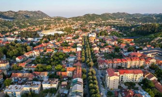 Na Cetinju dato 9500 vakcina