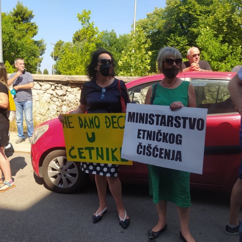 protestii