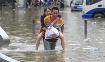 Kineska vojska minirala branu, hiljade spasilaca na terenu, više od 200.000 ljudi evakuisano