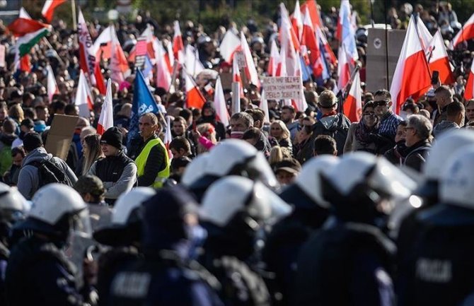 Poljska pogrebna preduzeća mole građane da se vakcinišu: Mi ionako imamo dovoljno posla!