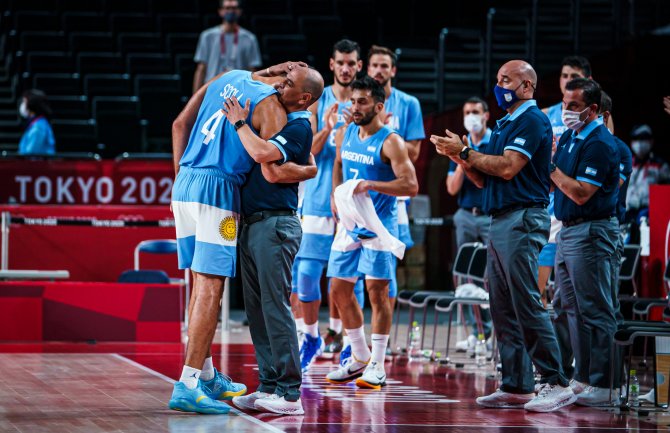 Australija deklasirala Argentinu za polufinale OI, aplauz svih za Skolin kraj karijere