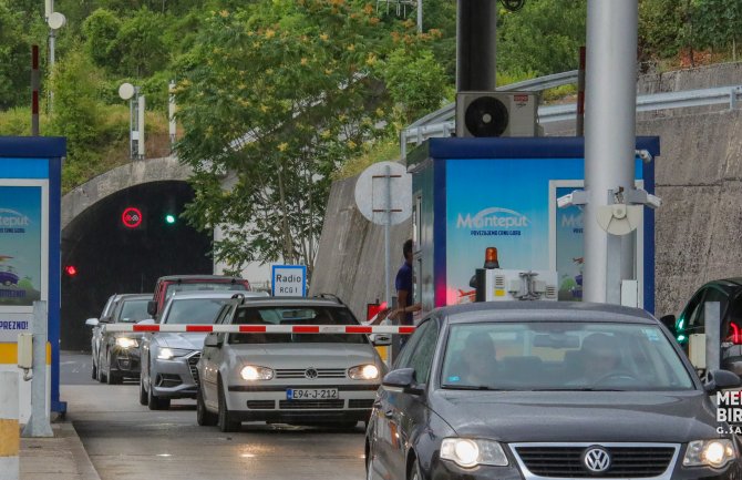 Pojačan intezitet saobraćaja prema turističkim centrima