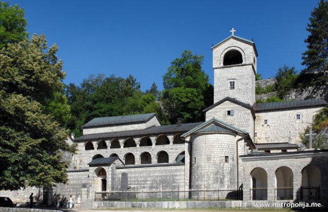 Ustoličenje mitropolita Joanikija u Cetinjskom manastiru, bez svenarodnog sabora