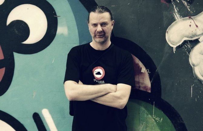 Zonjo: Hvala policiji što je suzavcem pročistila Cetinje od virusa,  možda bi bilo bolje da su i u Beranama bacili