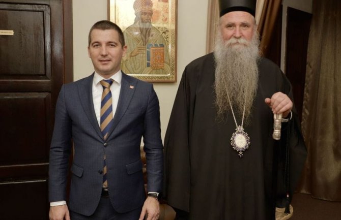 Mitropolit Joanikije: Bečić daje dobar primjer unapređenju saradnje države sa vjerskim zajednicama