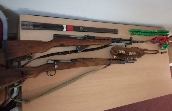 Nikšić: Policija oduzela oružje i municiju