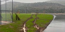 Vandalizam u Podgorici ponovo na djelu: Uništene zelene površine, grafiti na šetalištu(FOTO)