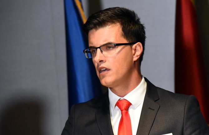 Šaranović: Ne postoje više razlozi da svi poslanici većine ne stave hitno potpis na zahtjev za vanrednu sjednicu Skupštine 