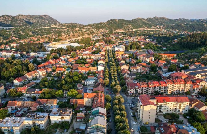 Cetinje: Pronađeni mrtvi majka i sin u porodičnoj kući