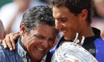 Toni Nadal: Umrlo je više od 6 miliona ljudi, nadam se da je Novak toga svjestan