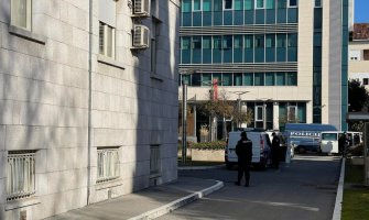 Pojačano prisustvo policije ispred Skupštine, nema okupljanja građana