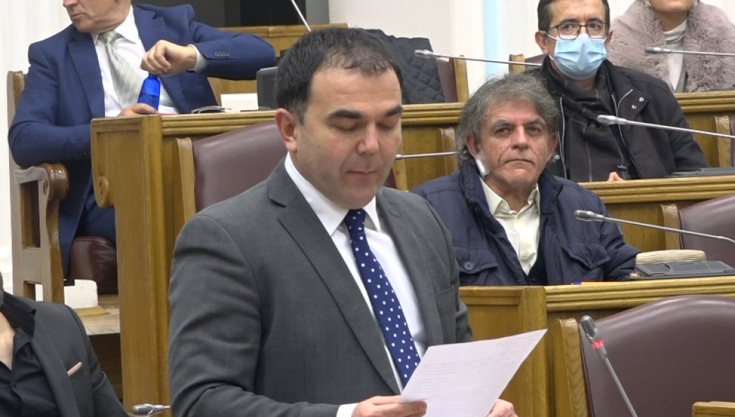 OdbornikSDPaNikolaurakovi