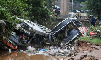 U poplavama i klizištima u Brazilu poginulo 146 ljudi 