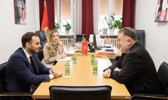 Konatar sa Gandelom: Parlamentarni lideri da omoguće crnogorskoj demokratiji da funkcioniše