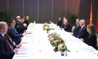 Đukanović priredio svečanu večeru u čast Pendarovskog