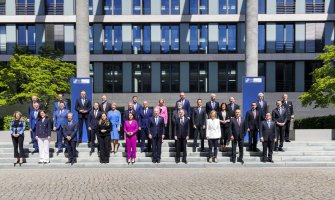 Ministri NATO-a jedinstveni u osudi ruske invazije, pozvali na prekid vatre