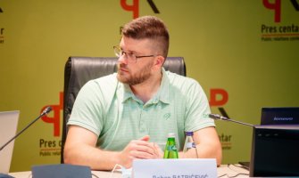 Batrićević:  Zabrinjava činjenica da su zapadne ambasade pomogle Amfilohijevoj politici da dođe na vlast