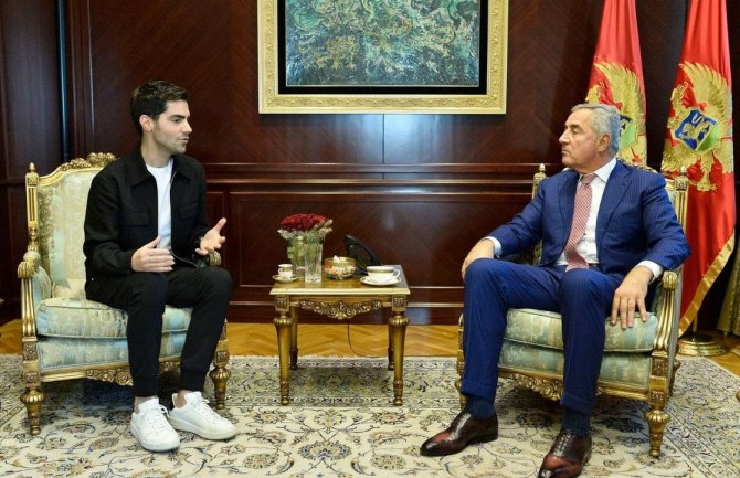Đukanović: Fondacija “Miloš Karadaglić” biće most između CG i svijeta