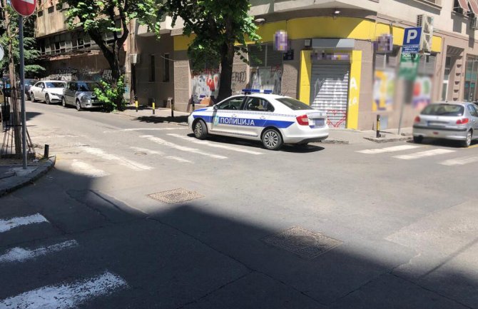 Beograd: Preminuo dječak koji je pao sa devetog sprata solitera