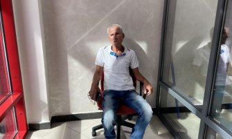 Pljevljak štrajkuje glađu u holu ministarstva