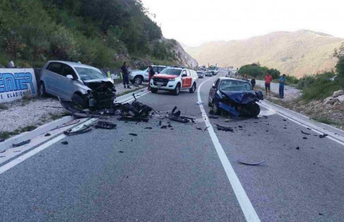 Saobraćajna nesreća na Brajićima, jedna osoba teže povrijeđena