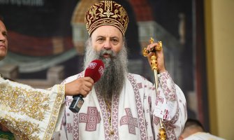 Patrijarh Porfirije služio Svetu arhijerejsku liturgiju u manastiru Savina: Zagrlite svakoga ko dolazi u ovaj grad, bez obzira kako se Bogu moli i kom narodu pripada