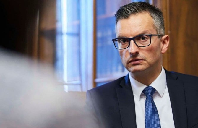 Šarec: Vara se onaj koji misli da se može bez NATO-a i Evropske unije