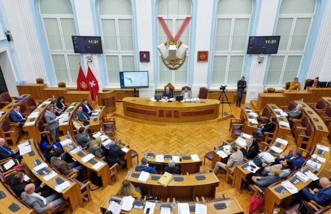 Jednoglasno usvojen Program razvoja Prijestonice Cetinje za 2023. godine, vrijedan 8.440.000 eura
