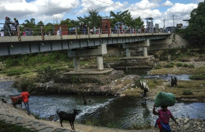 UNICEF: Dominikanska Republika proterala 1.800 djece na Haiti