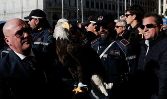 Na sahranu Mihajlovića i legendarni Lacijev orao, ptica unijeta u baziliku