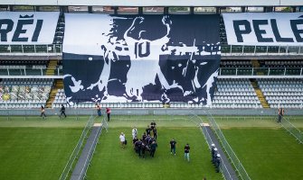 Kovčeg sa tijelom Pelea prebačen na stadion Santosa