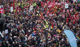 Veliki protest u Danskoj: Hiljade ljudi u Kopenhagenu na protestu zbog predloga ukidanja državnog praznika