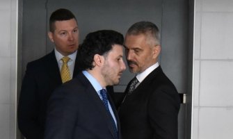 Abazović i Adžić tražili od Brđanina da podnese ostavku