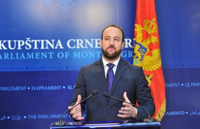 Nikolić: Višeslojni razlozi za rezultat izbora, čestitaćemo kada budemo imali pouzdan uzorak