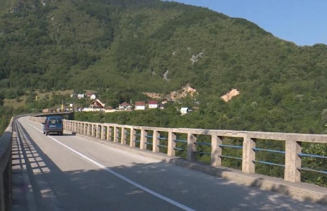 Pronađeno tijelo muškarca na obali ispod Mosta na Tari