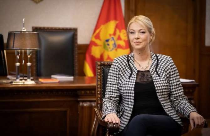 Đurović: Veća primanja i pristojan život građana moraju biti prioritet