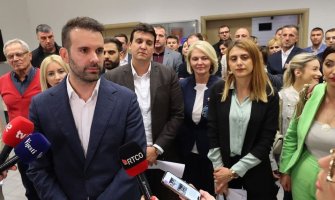 Sastanak poslanika Pokreta Evropa sad, dogovora o novoj Vladi još nema