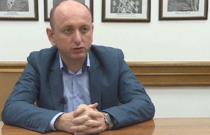 Knežević: Spajiću fali podrška četiri poslanika PES-a, DNP-u nuđeno da uđe u Vladu
