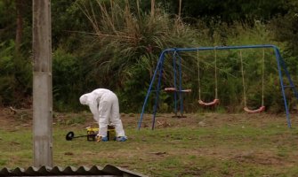 Francuska i nasilje: Djevojčica iz Britanije ubijena na ljuljašci, osumnjičeni je komšija pustinjak