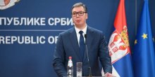 Vučić sa ministrima doručkovao parizer