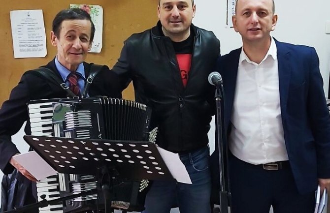 Koprivica i Knežević u UIKS-u: Književno i muzičko druženje sa zatvorenicama