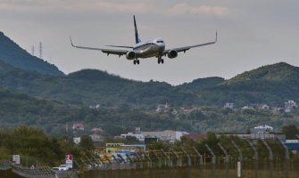 Aerodromi tvrde da ugovor o zakupu ističe 11. avgusta, Opština Zeta da mogu taksirati samo zetski taksisti